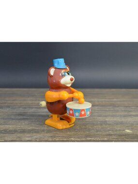 Vintage Tomy Bear Drummer Wind-Up Toy Circus Animal Plastic
